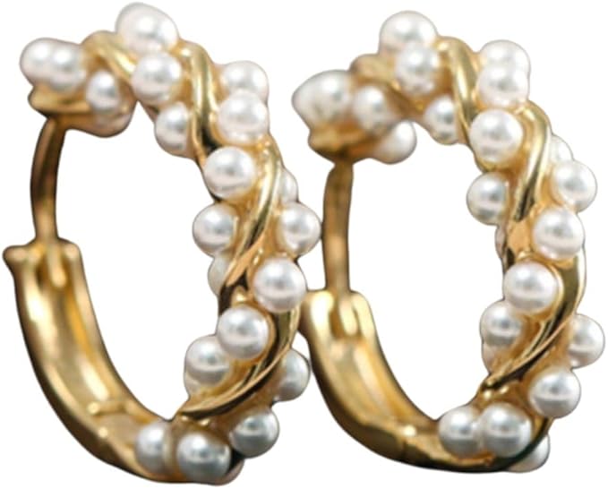 Brinco Feminino com "Pérolas Elegantes" – Design Clássico e Sofisticado – Semijoia Minimalista em Cobre – Acessório Versátil para o Dia a Dia ou Eventos – 2cm – Estilo Atemporal