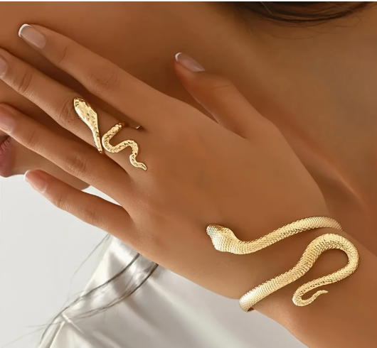 Um Pulseira + Um Anel/Conjunto de Pulseira e Anel com Cobra Saltitante Fofo Adequado para Festas Femininas e Festivais
