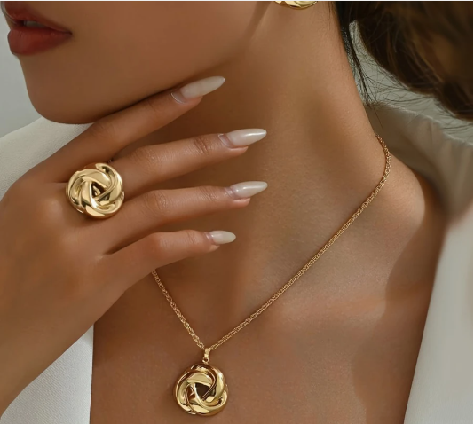 Conjunto de 3 Peças de Colar, Brincos e Anel Feminino com Rosa Geométrica Fashion